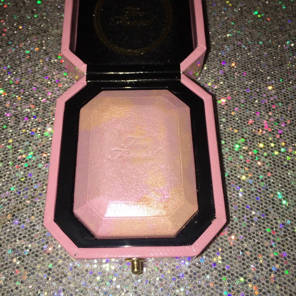 Too Faced diamond highlighter